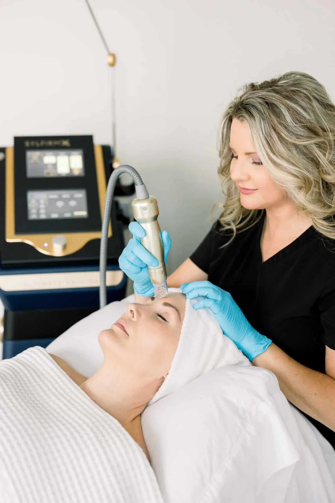 Sylfirm X - Mirconeedling with Radio Frequency & Exosome Booster
