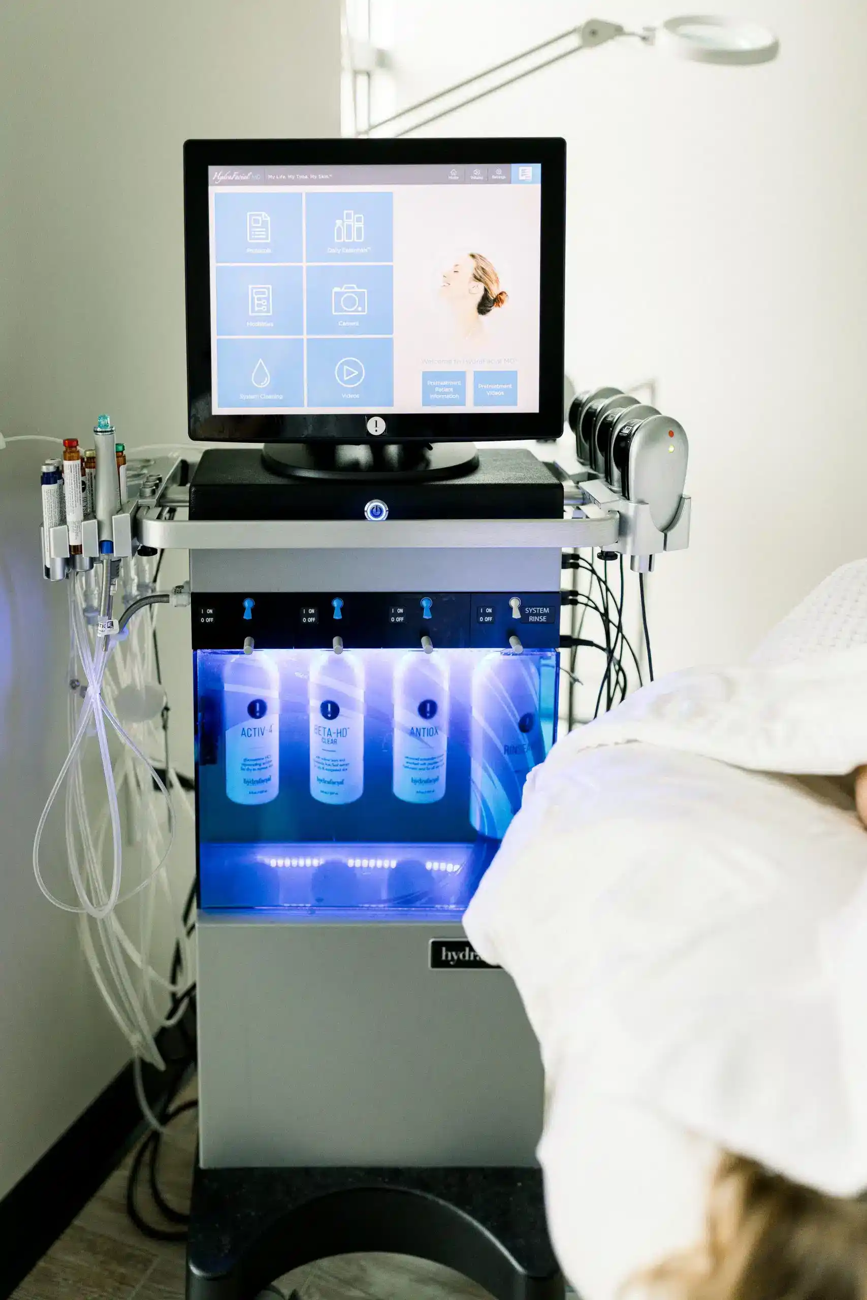 Benefits of Keravive™ Scalp Treatment | Bella Med Spa in Clarksville, TN